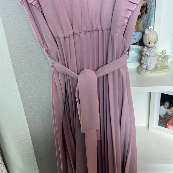 pleated maxi dress - Picture 4 of 7